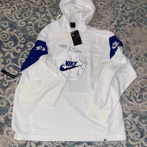 Nike Other - New Nike Manhattan Big Apple Hoodie